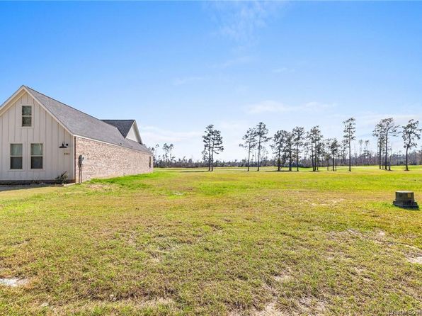 1757 Pelican Dr, Westlake, LA 70669