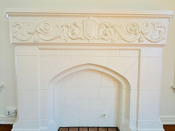 3rd image of 372 S Cochran Ave #7
