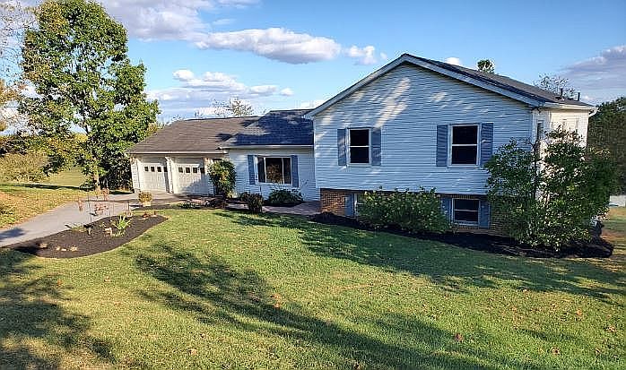 2nd image of 10972 Evelyn Dr
