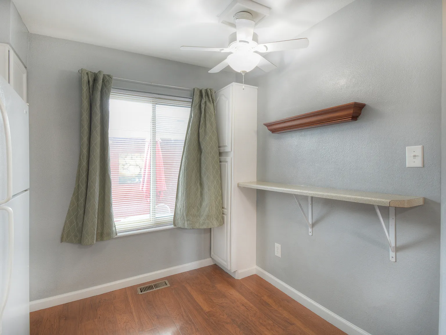 3 bed, 1802 sqft, $1,950 — Photo 3