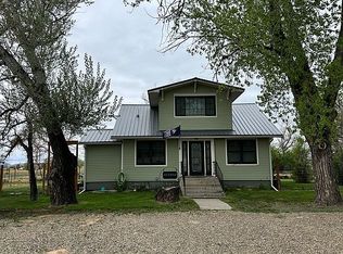 221 S Wilbur Ave, Broadus, MT 59317