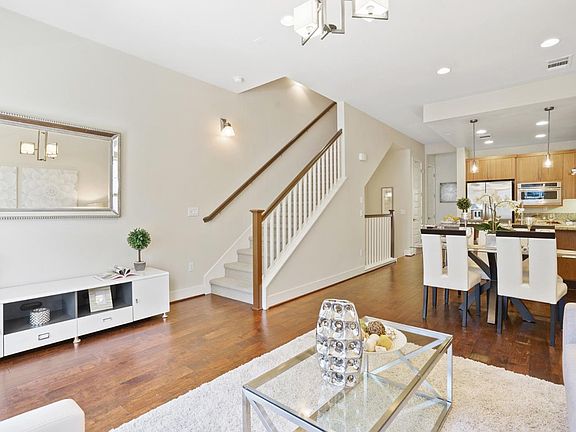 3rd image of 2827 Olivares Ln