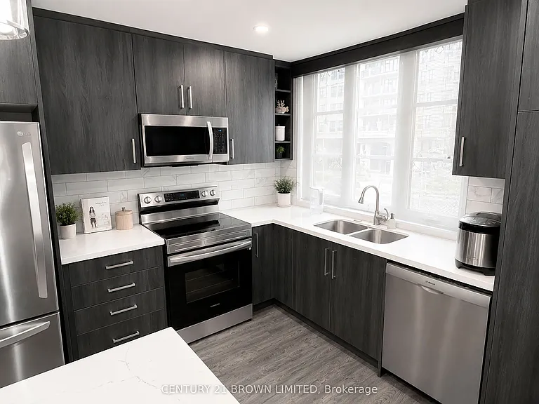 2810 Bloor St W #2 — Photo 5