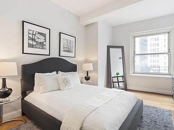 3rd image of 88 Greenwich St #12