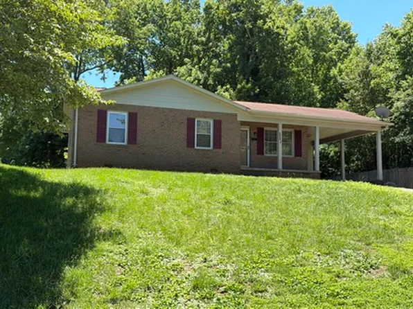 207 Rink St, Morganton, NC 28655