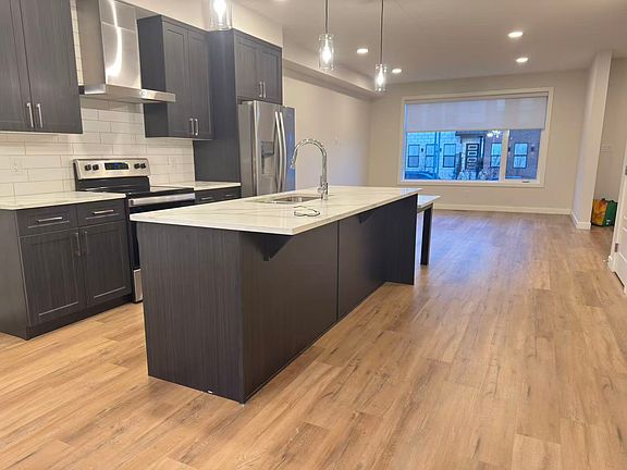 3rd image of 7814 Yorke Rd NW