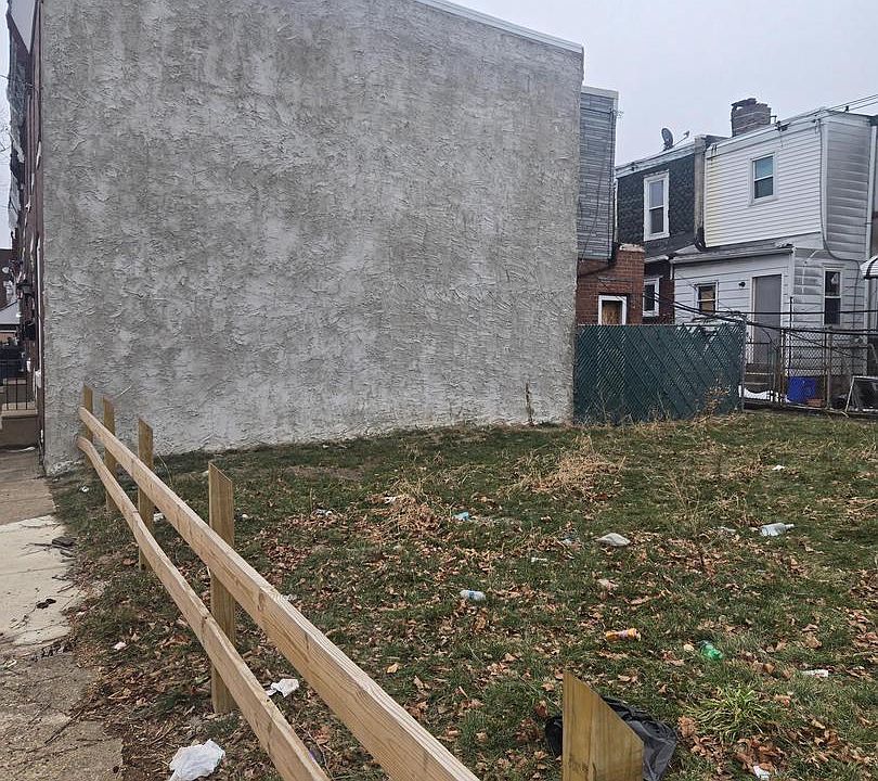 1st image of 1938 W Bristol St