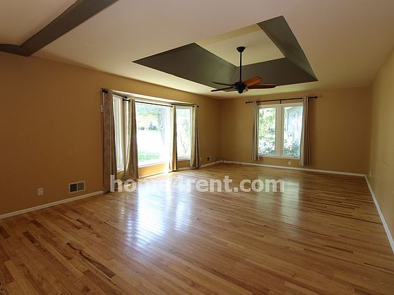 3rd image of 19001 Lowell Ave