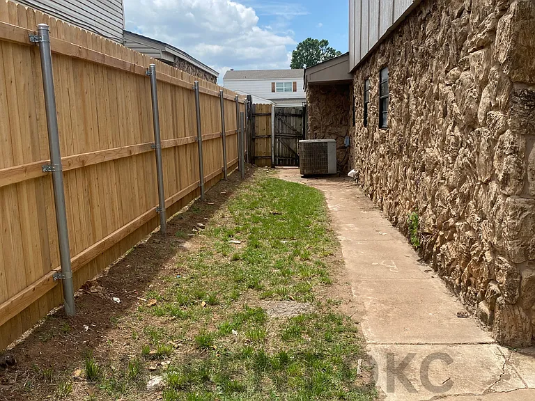 3611 Wynn Cir #1 — Photo 27