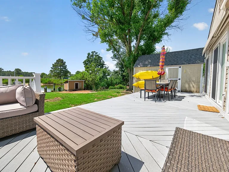 1035 Chester River Dr — Photo 32