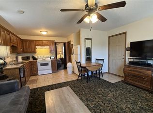 2220 E 8th St APT G, Joplin, MO 64801