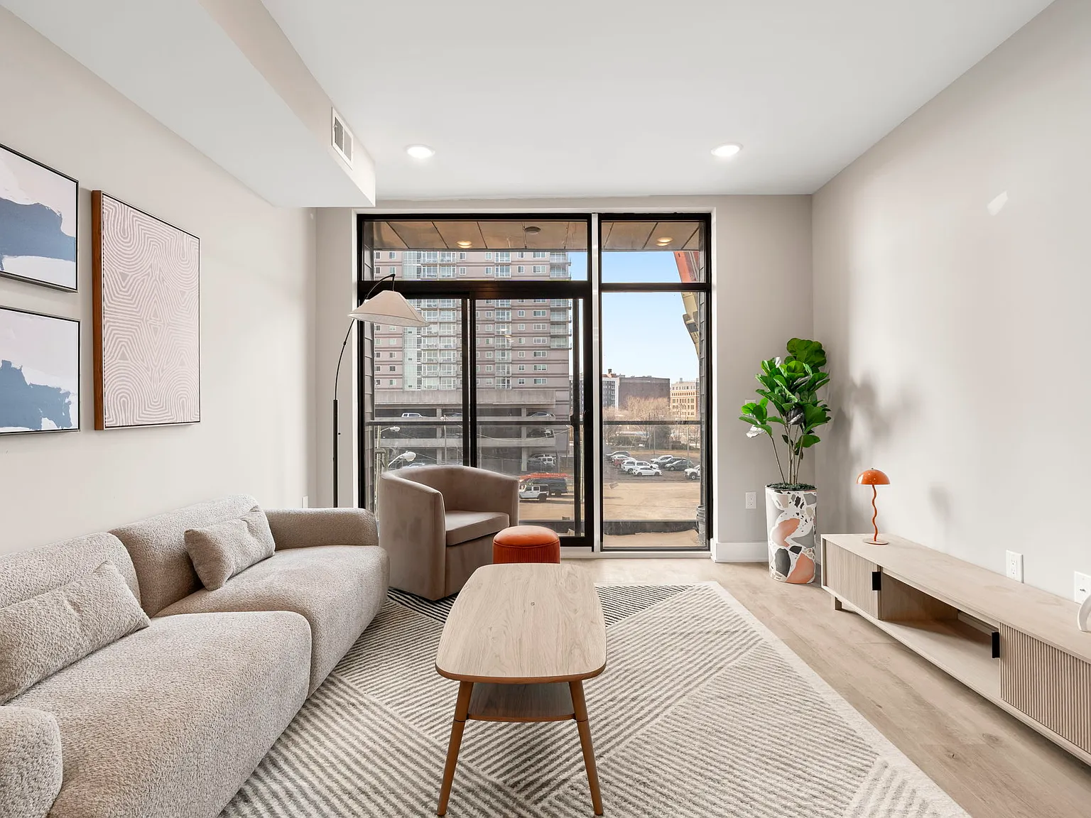 Residences at Pier 40 — Photo 2