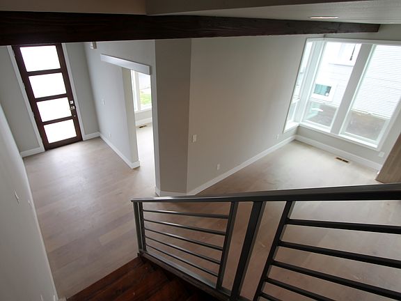 Entry/Foyer 