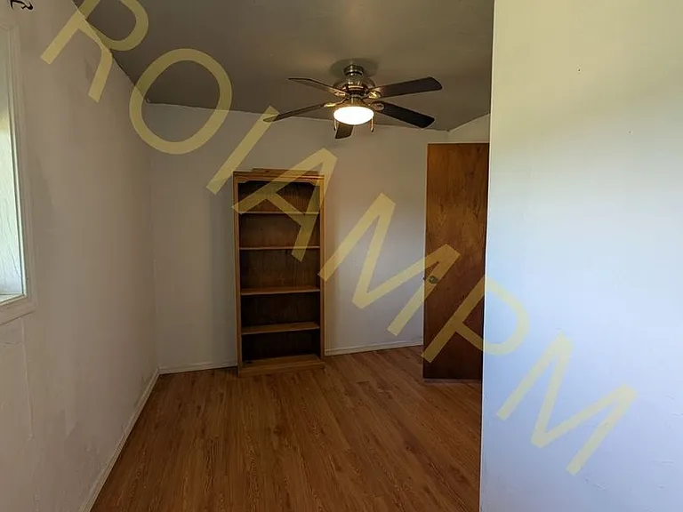 424 N Main St — Photo 8