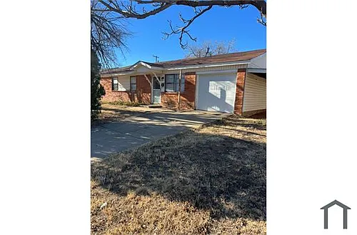 3119 Oak Dr Photo 1