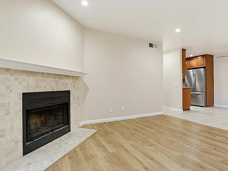 Shasta Terrace Apartments — Photo 11