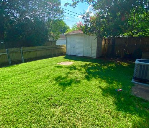 4th image of 3909 Floyd Ave