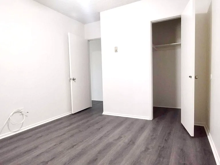 Bedroom #2. Walk in closet. Cable/internet ready.