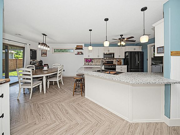 3rd image of 8892 Regina Ln