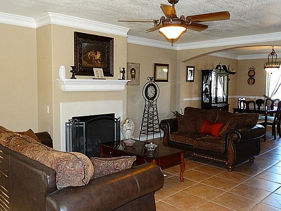 3rd image of 3601 Pecan Crossing Ln