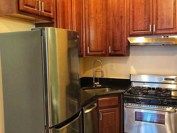 3rd image of 149 W 80th St APT 3A