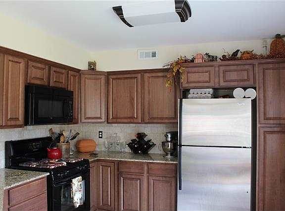 3rd image of 2209 E Post Oak Dr