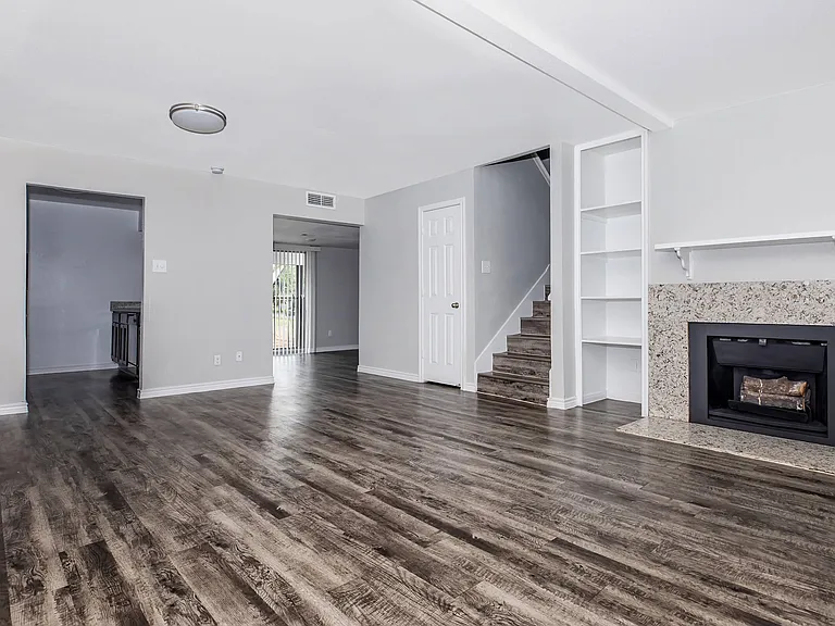Bayou Park Apartments — Photo 104