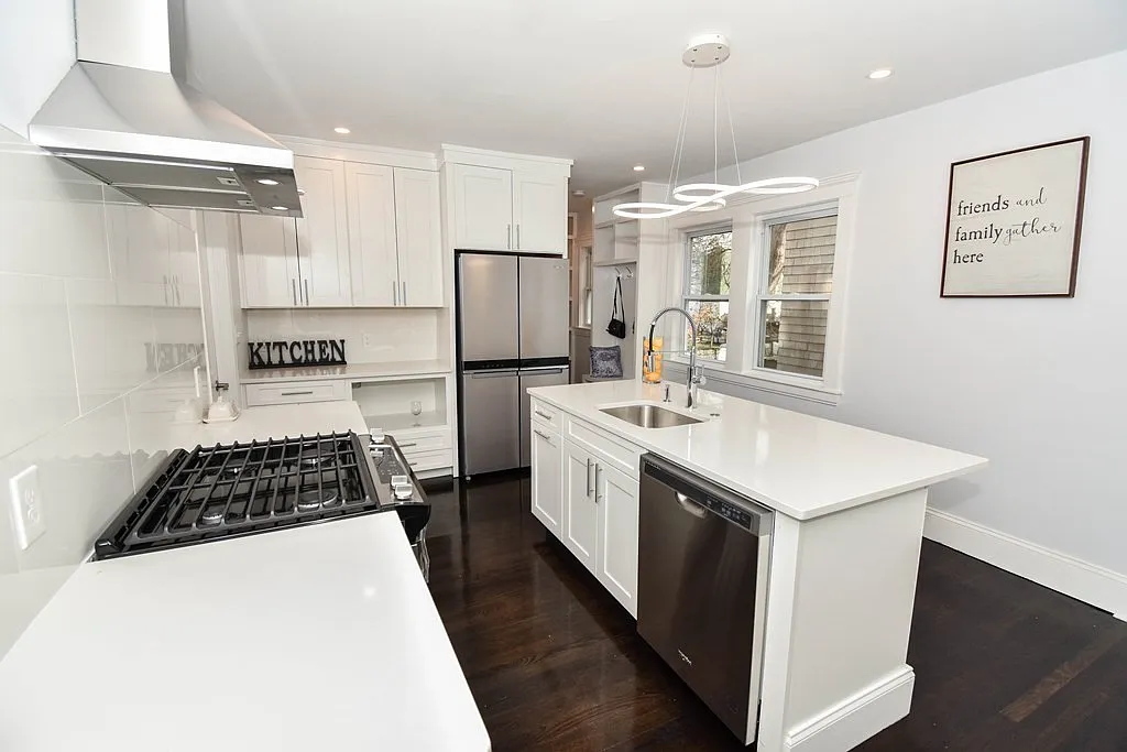 2 bed, 1100 sqft, $3,600 — Photo 4