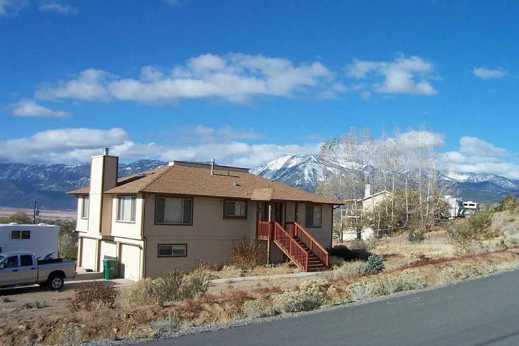 320 Sparrow Way photo 1