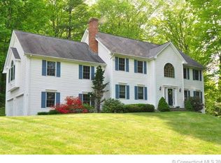 927 Roxbury Rd, Southbury, CT 06488