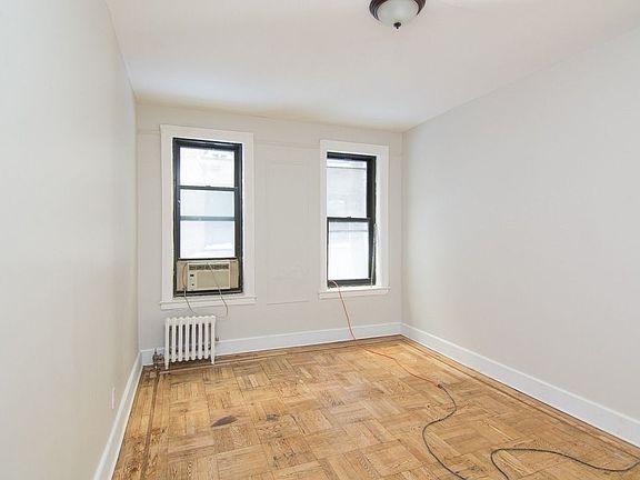3rd image of 377 Montgomery St APT B9