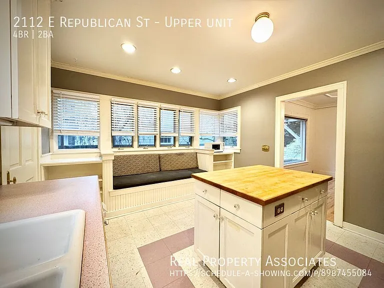 2112 E Republican St #UPPER — Photo 26