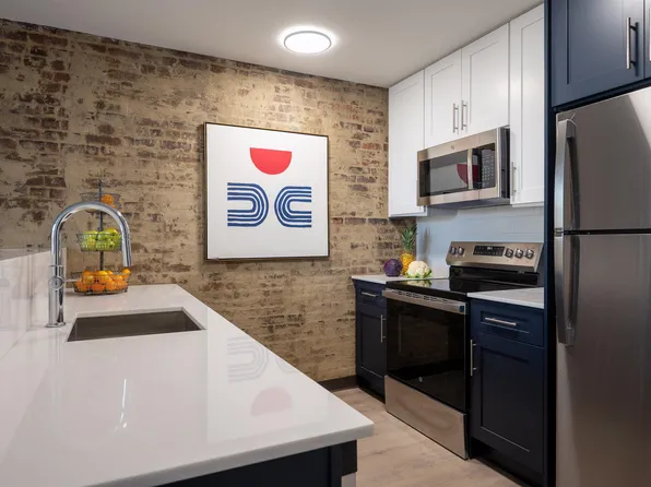 857 Bergen Avenue image 5 of 47