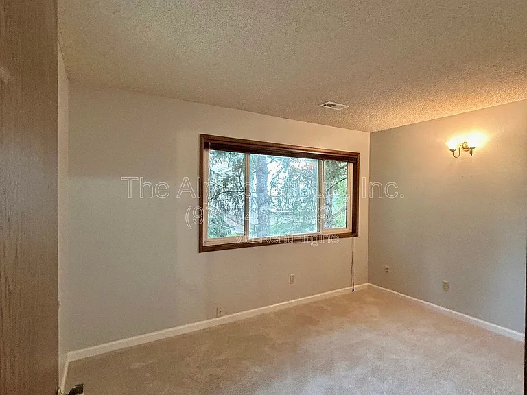 5462 SW Murray Blvd — Photo 38