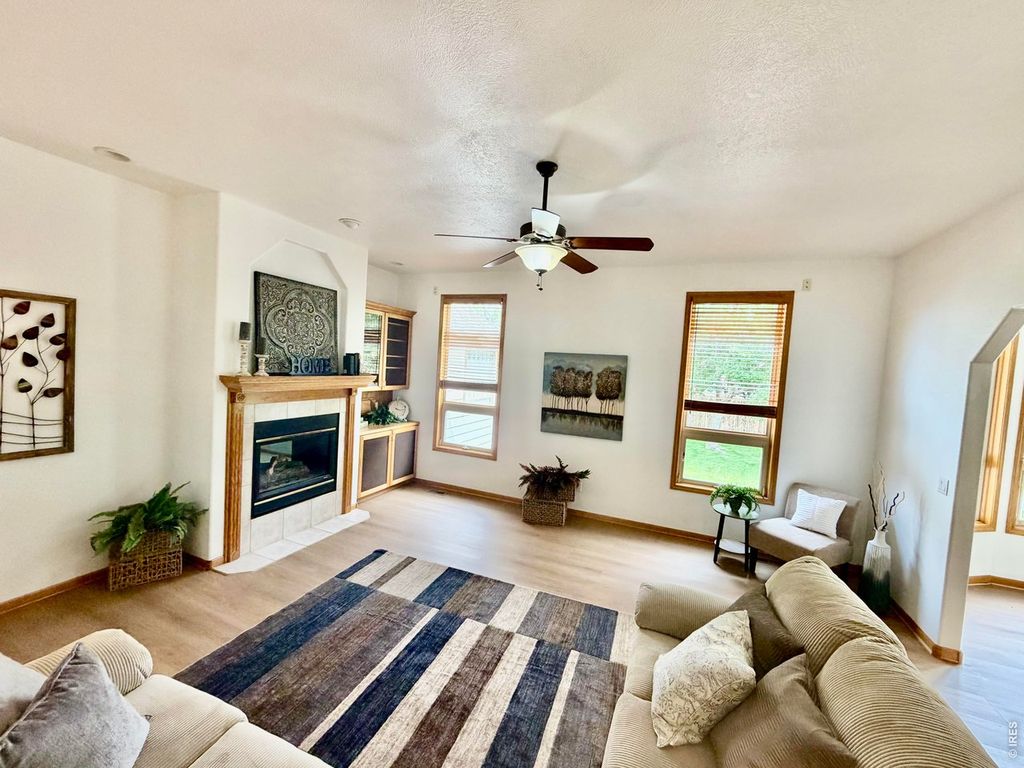 1350 Silverwood Ct