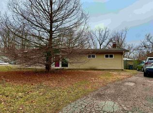 102 E Ridgeview Dr, Bloomington, IN 47401