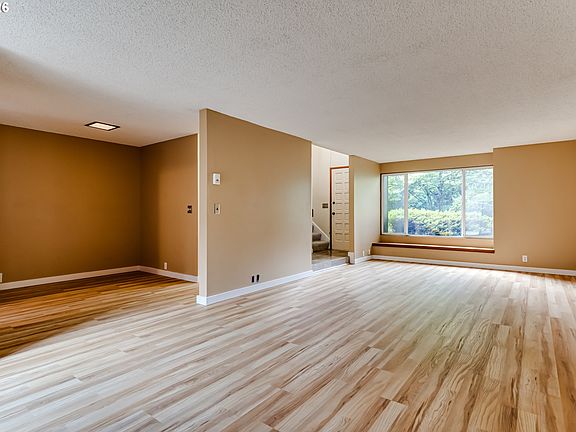 4th image of 127 Westbrook Way