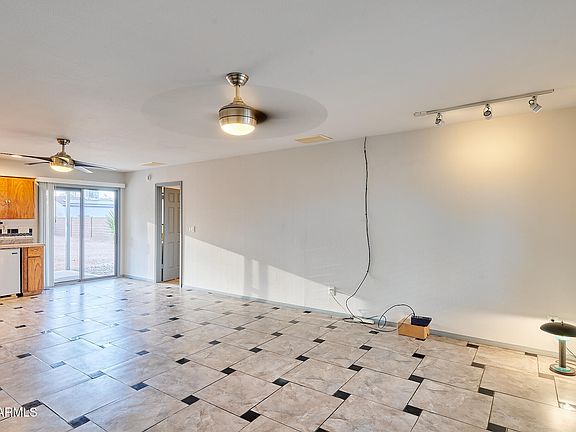 4th image of 2636 E CAMPO BELLO Drive