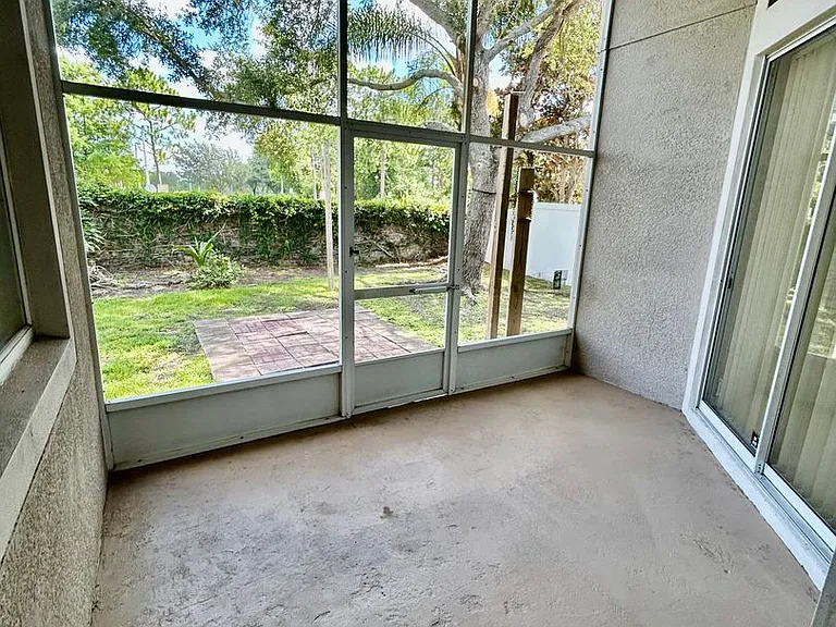 10463 Stone Glen Dr — Photo 12