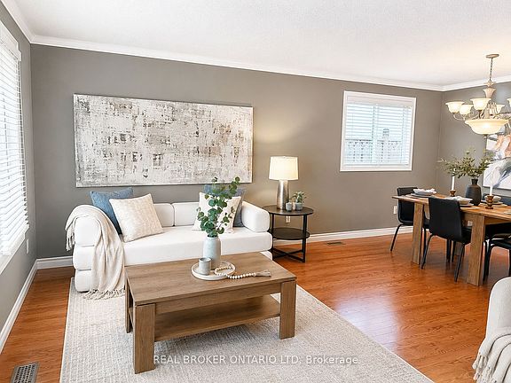 3rd image of 95 Clifton Cres S