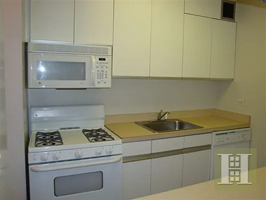 Rented by Halstead Real Estate | media 26