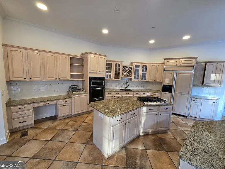 1256 Olde Lexington Rd — Photo 6