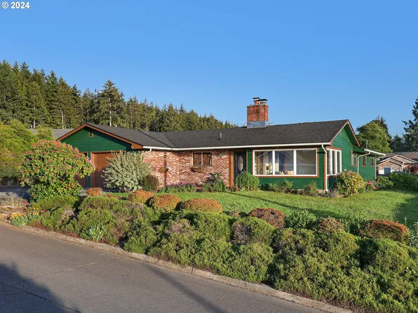 2133 Cedar St, Seaside, OR 97138