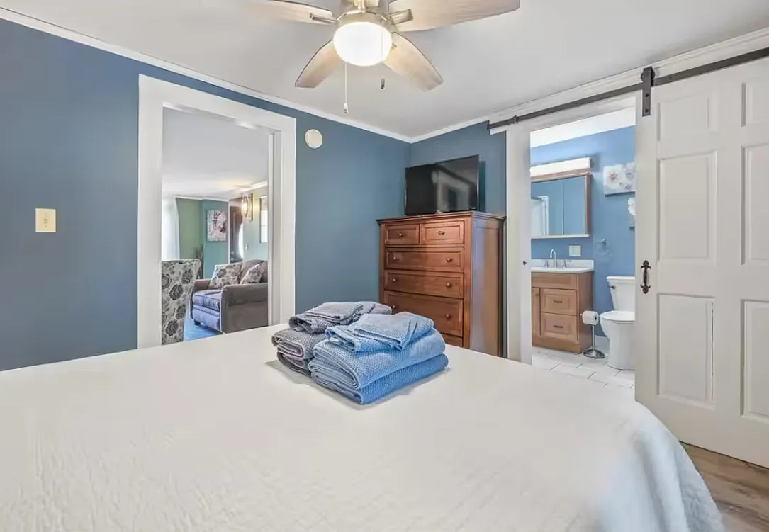 5 bed, 3500 sqft, $3,000 — Photo 2