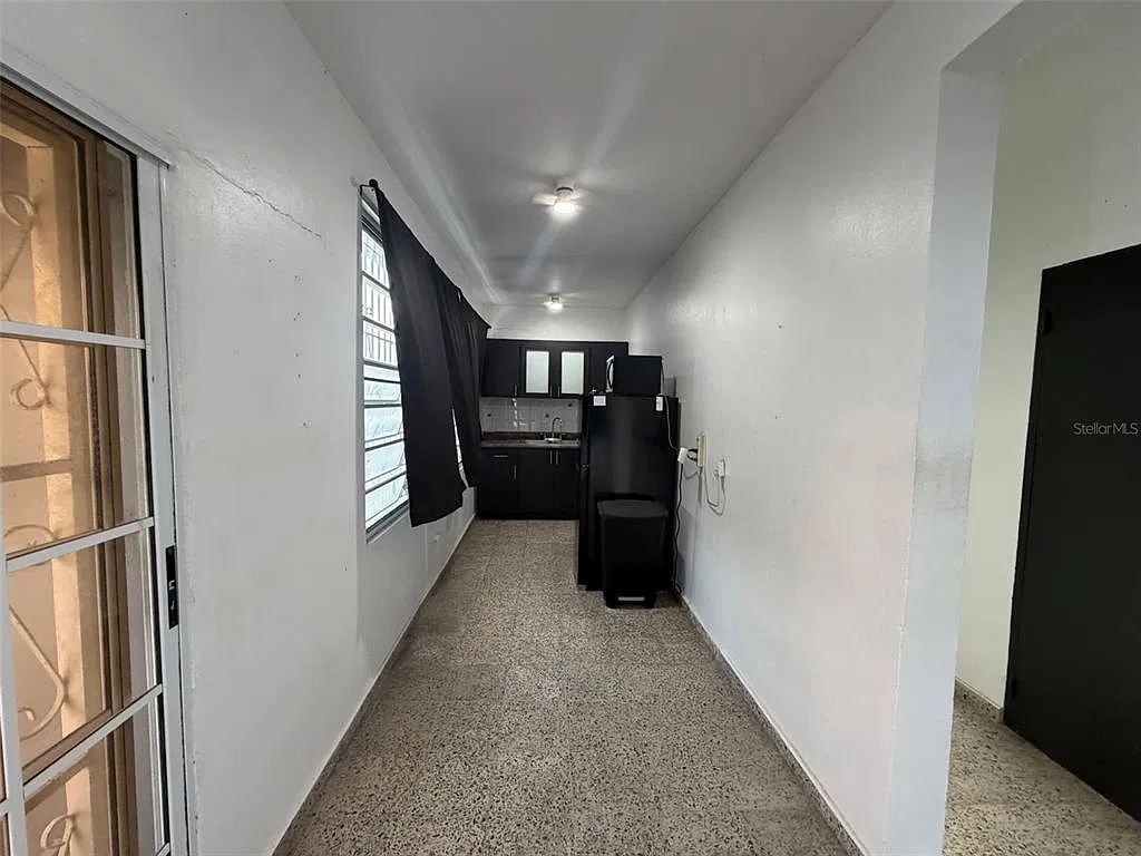 2 bed, 1.0 bath, 4518 sqft, $800 — Photo 4