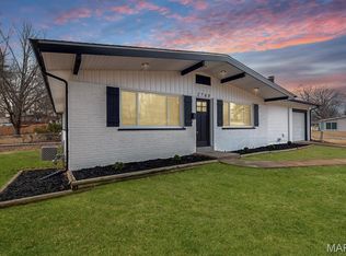 2780 Narraganset Dr, Florissant, MO 63033