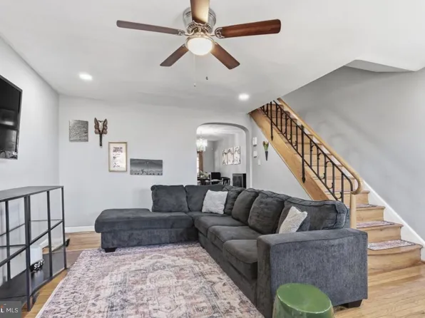 161 E Fariston Dr, Philadelphia, PA 19120