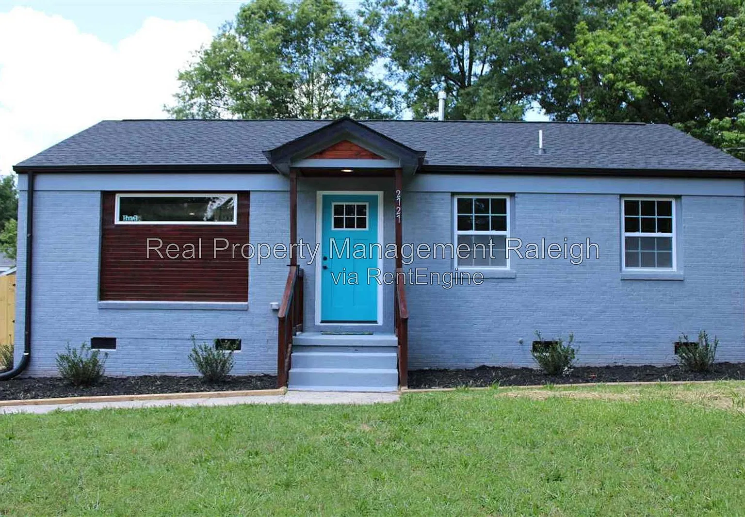 3 bed, 1.0 bath, 1066 sqft, $1,700 — Photo 2