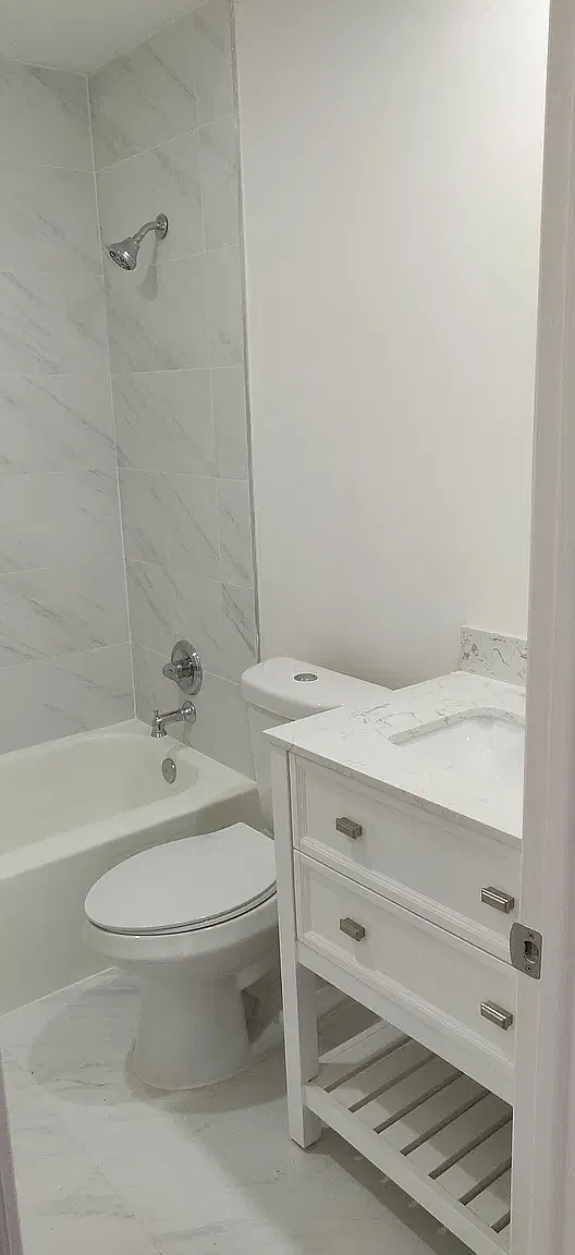 3 bed, 2.5 bath, 1600 sqft, $1,600 — Photo 3