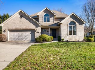 5508 W Sun Point Dr, Muncie, IN 47304